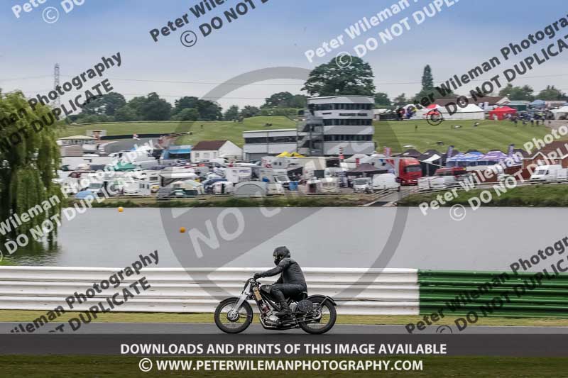 Vintage motorcycle club;eventdigitalimages;mallory park;mallory park trackday photographs;no limits trackdays;peter wileman photography;trackday digital images;trackday photos;vmcc festival 1000 bikes photographs